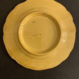 2 dessert plates in Sarreguemines fruit, strawberries and pears, early 19th century