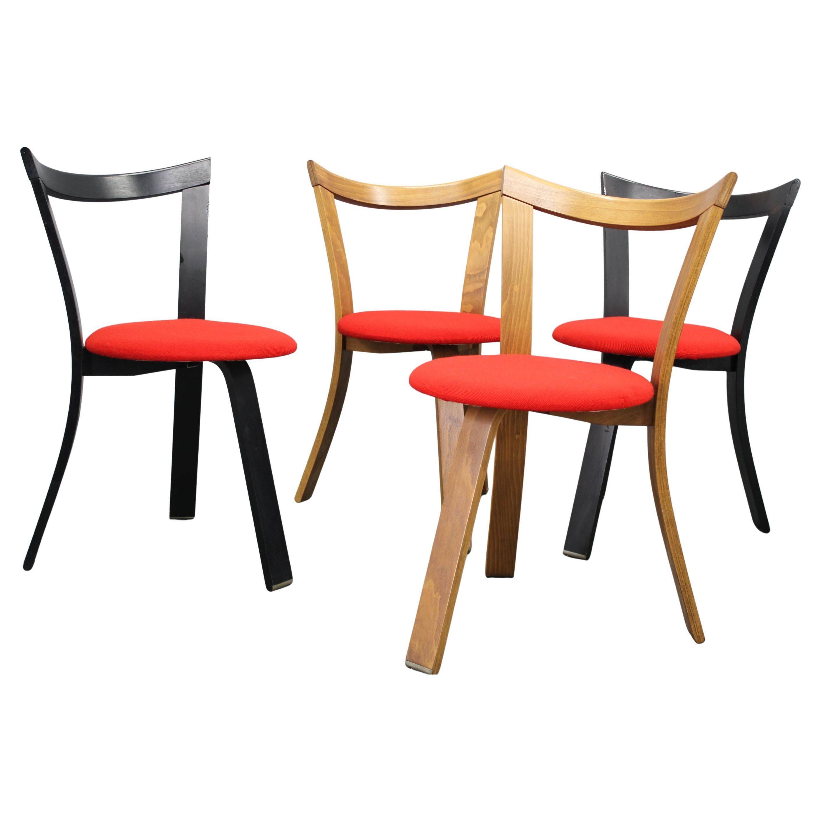 4 chaises en bois, années 1970