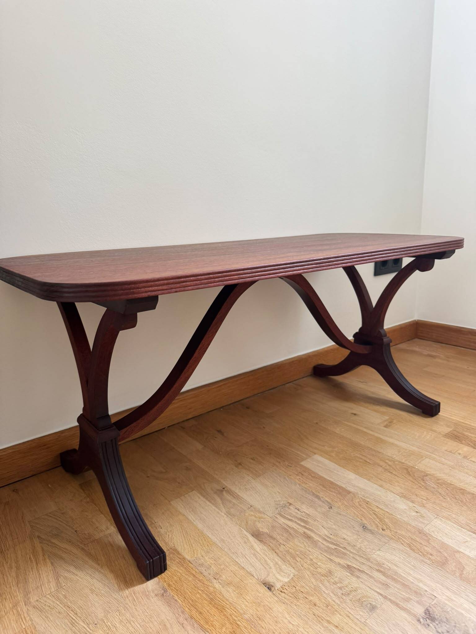 Vintage English style coffee table