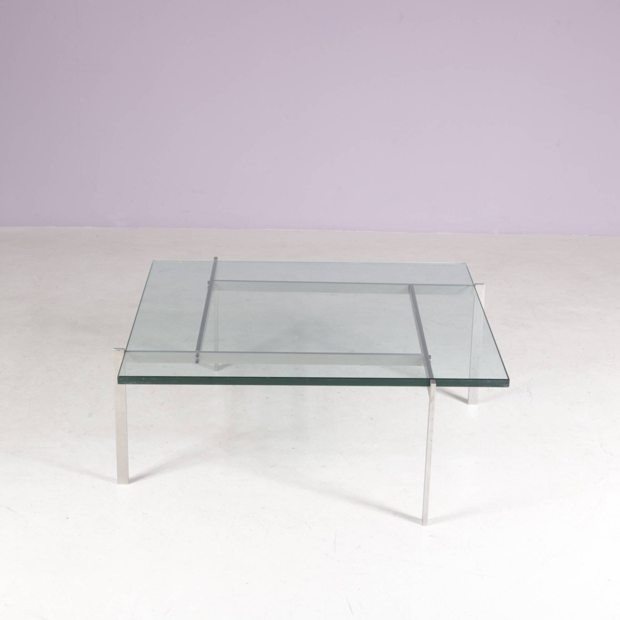 Table basse des années 1970 Poul Kjaerholm Modèle : PK61 (non signée)