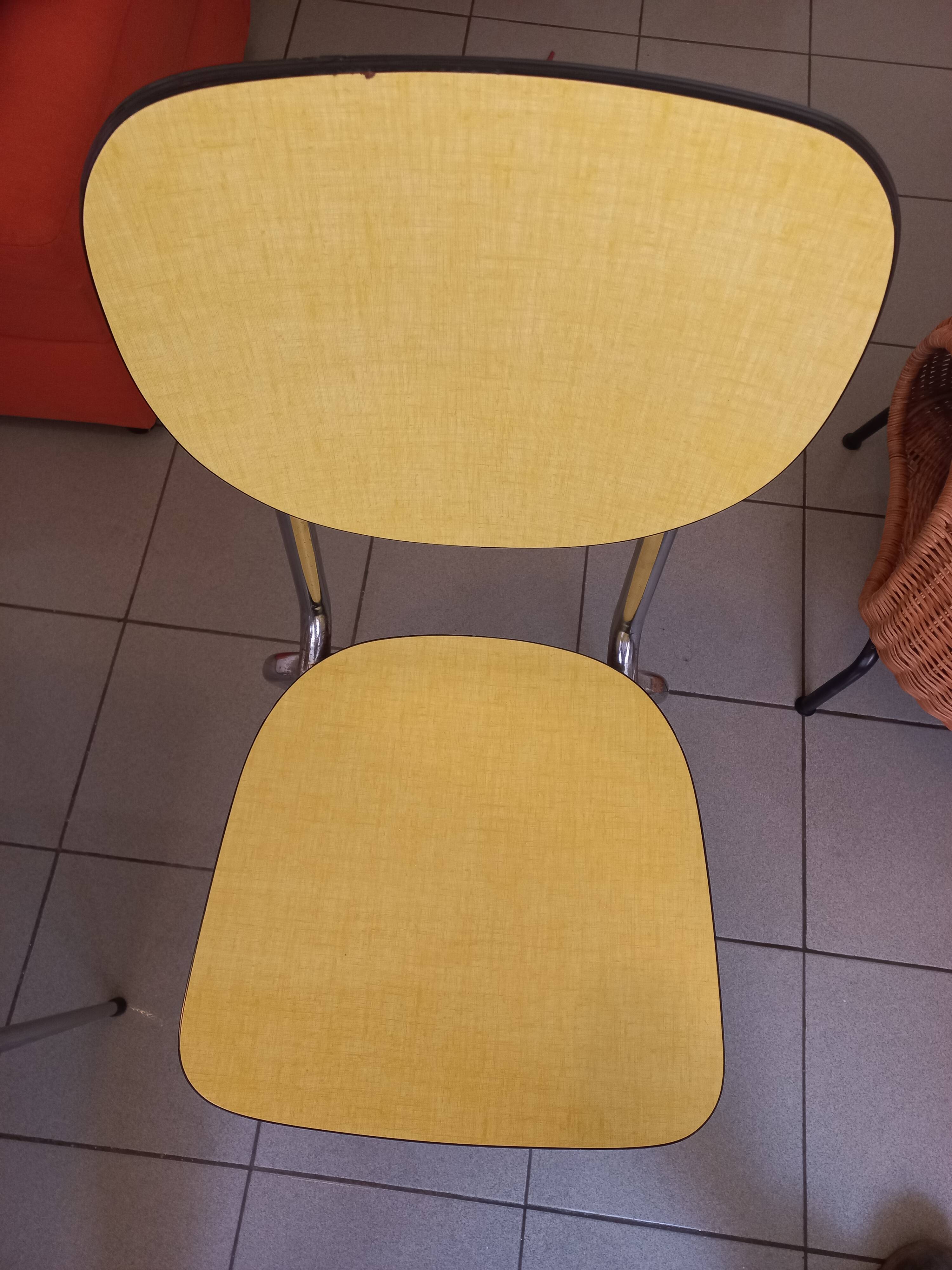 Vintage 1960s yellow straw and chrome formica set.