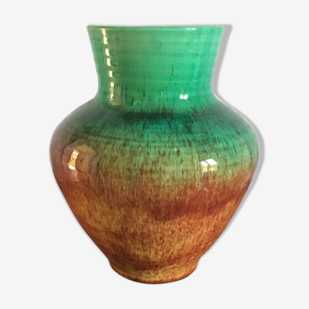 Accolay vase