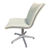 Artifort swivel armchair