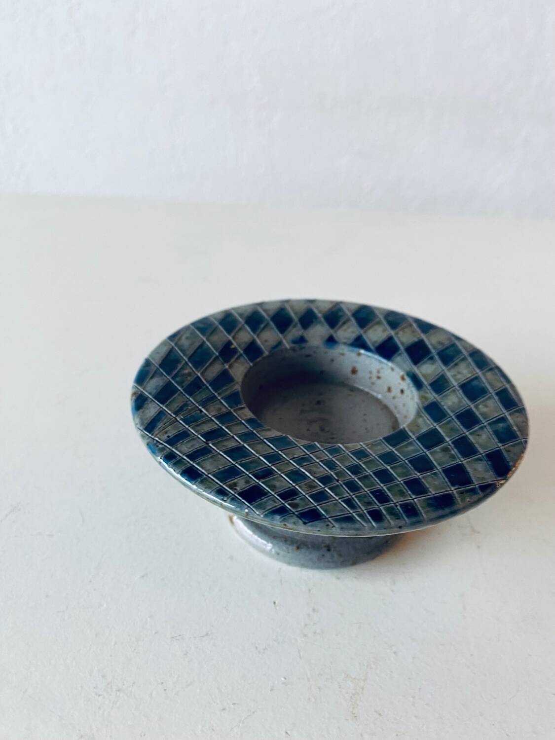 Bougeoir en céramique signé AG