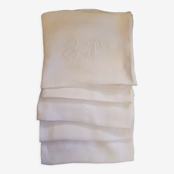 5 monogrammed cotton towels