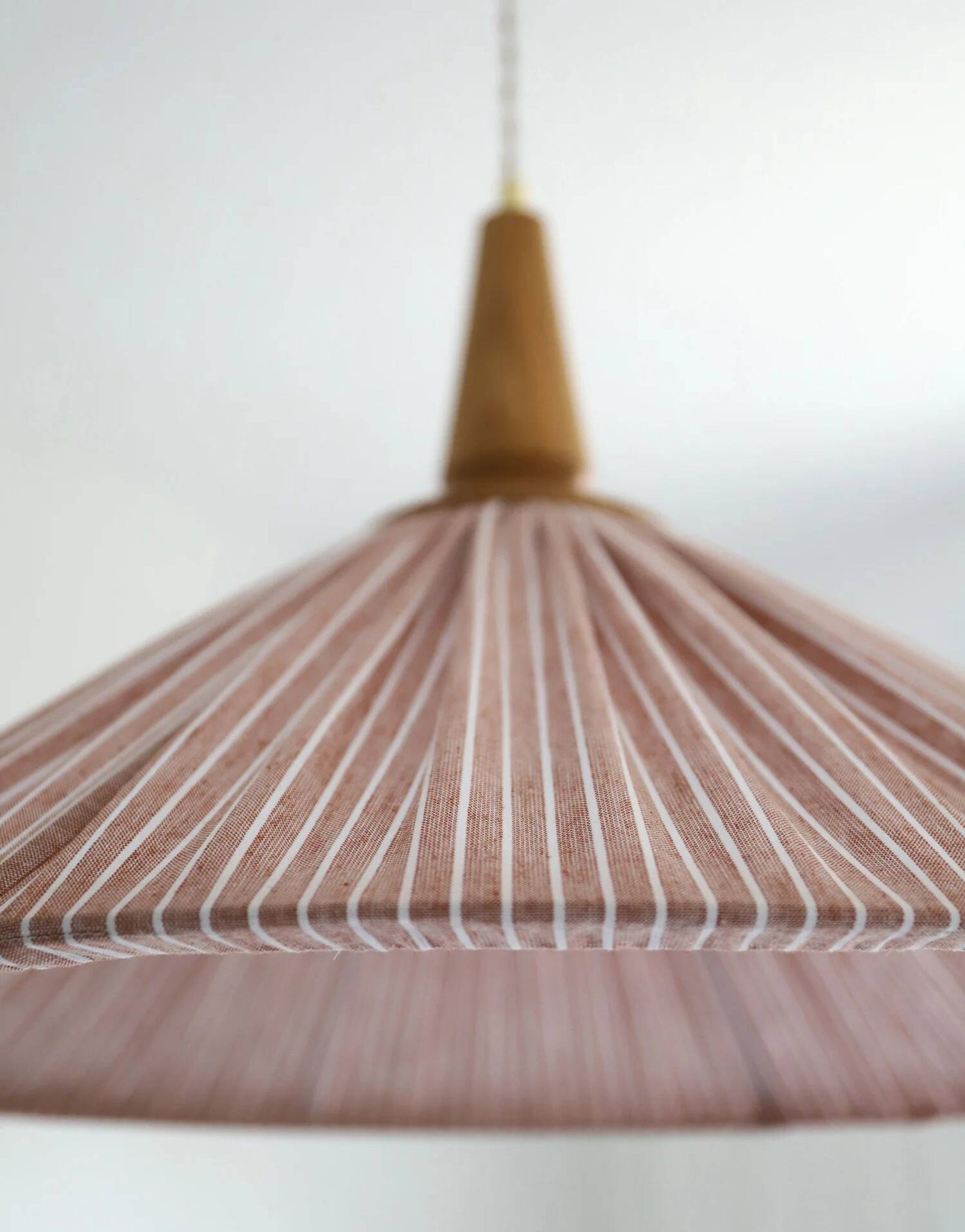Suspension ELEONORE — 60 cm, lin et coton rayé terra