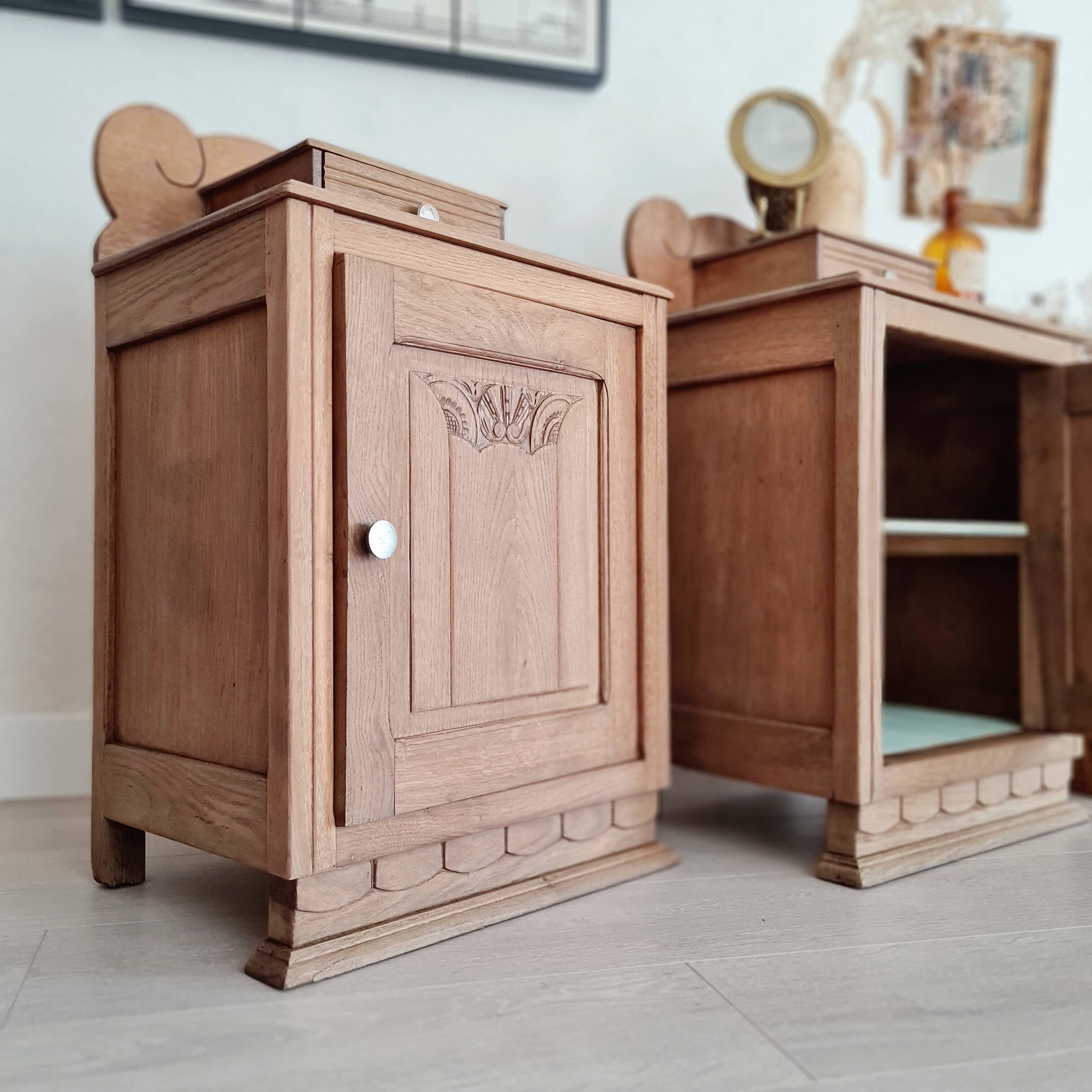 Paire de chevets Art Déco bois brut rénovés