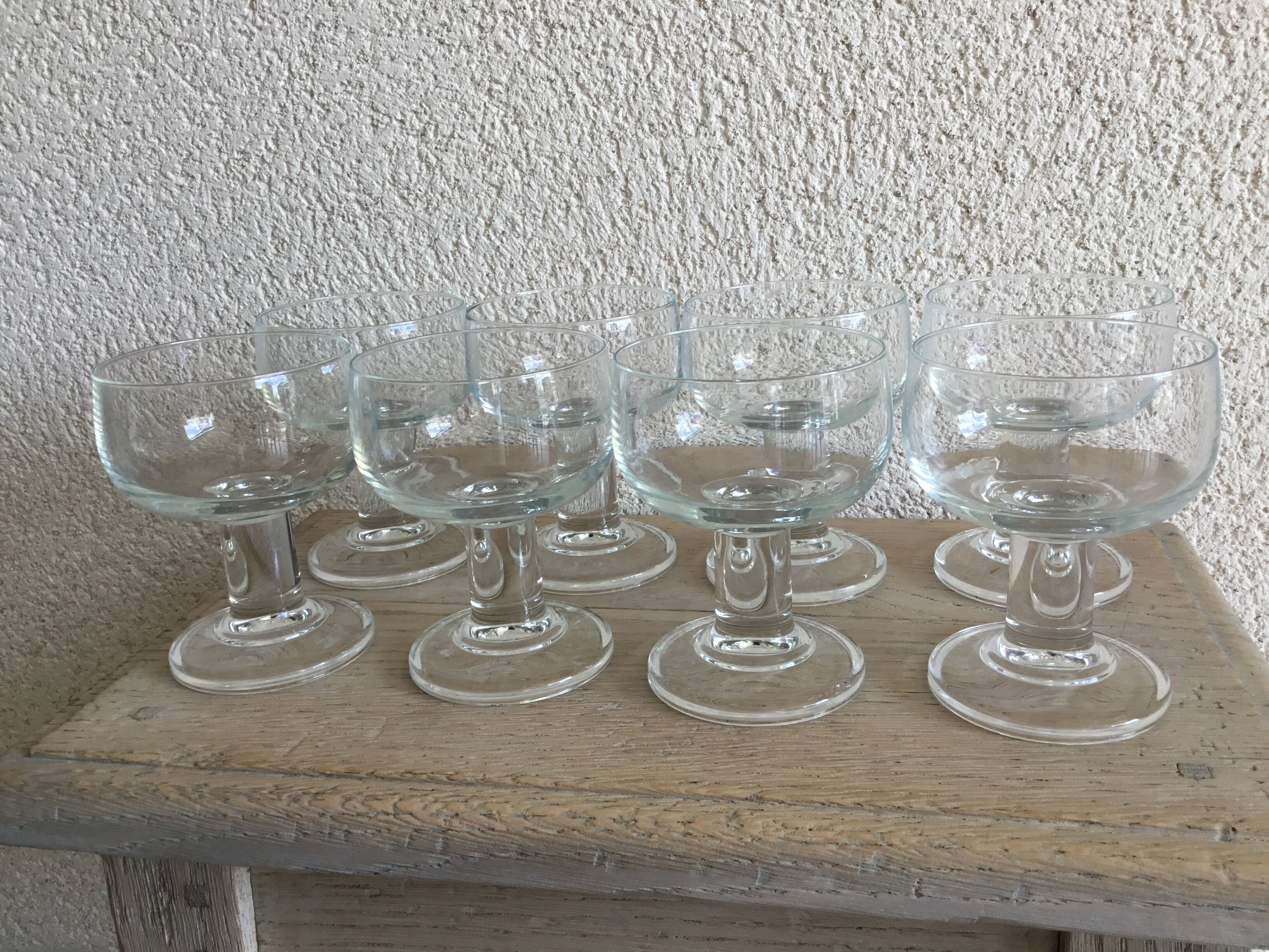 8 ice cream or dessert cups