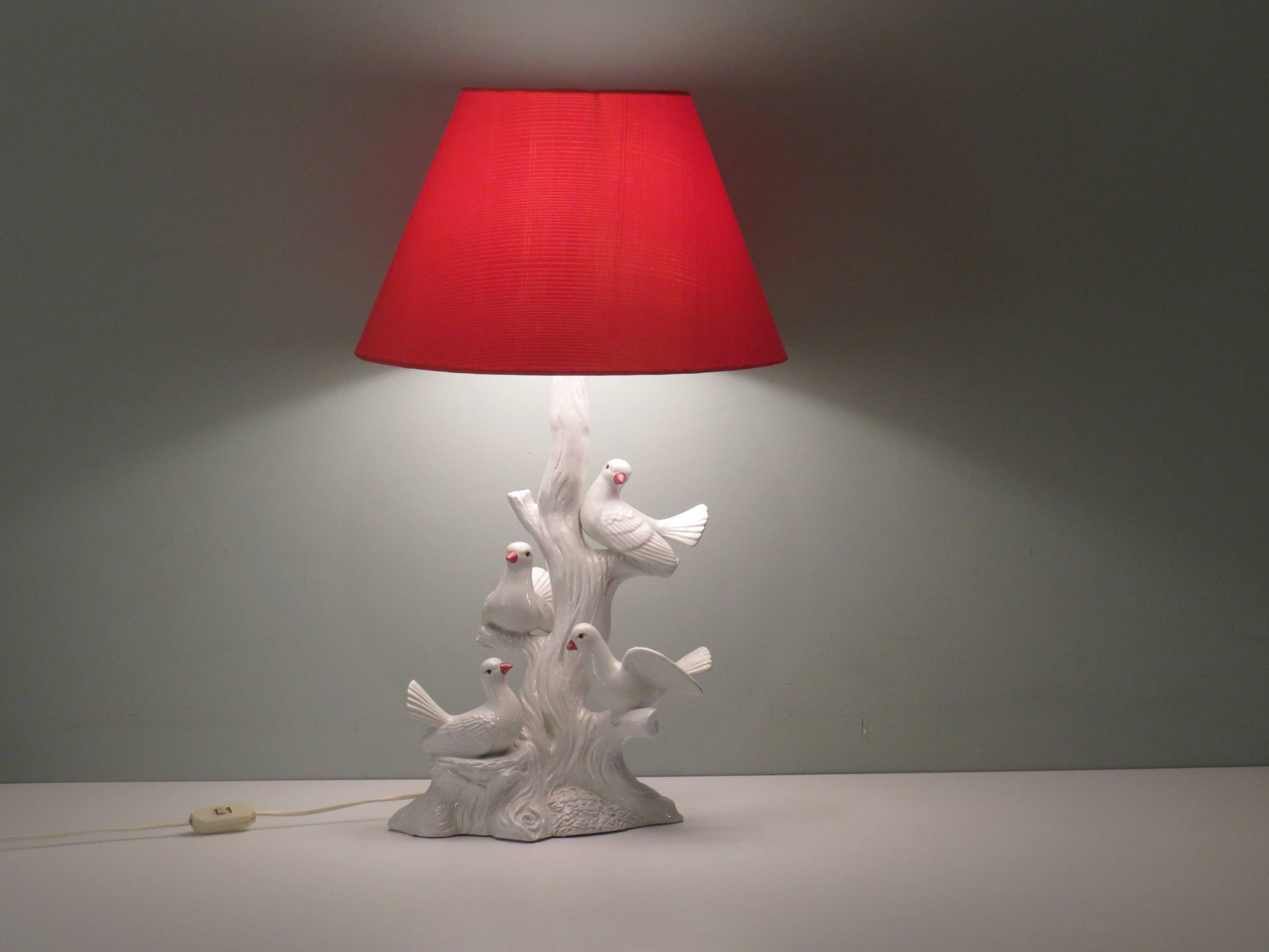 Vintage Italian ceramic table lamp with doves.