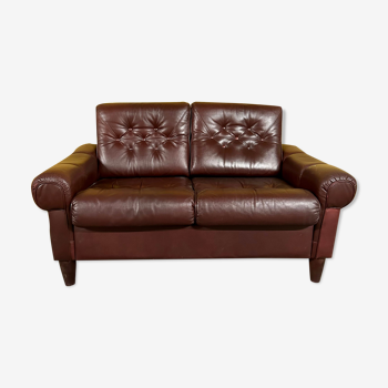 Danish 2 seater burgundy leather buttoned sofa