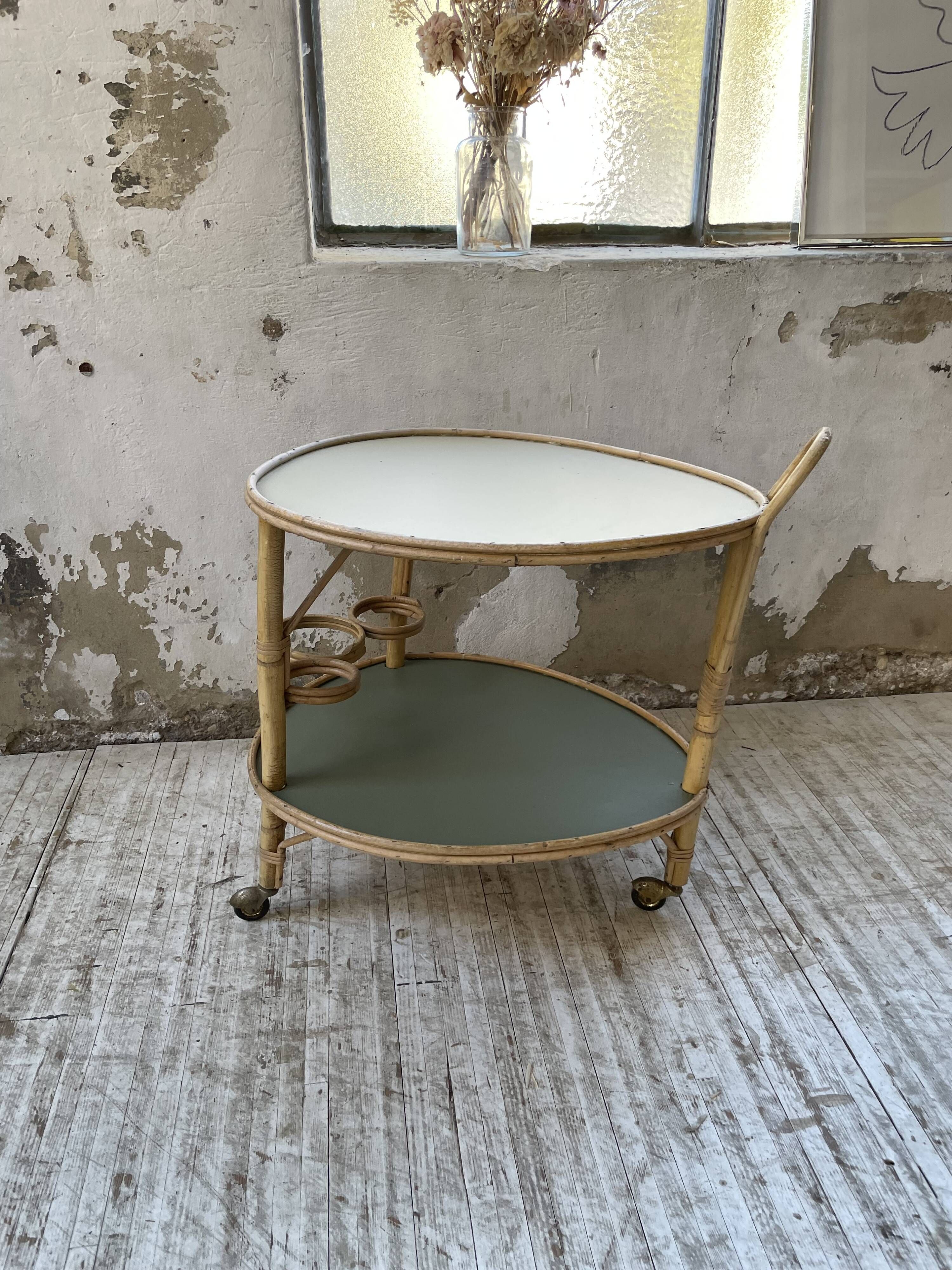 Desserte, table roulante en rotin années 60