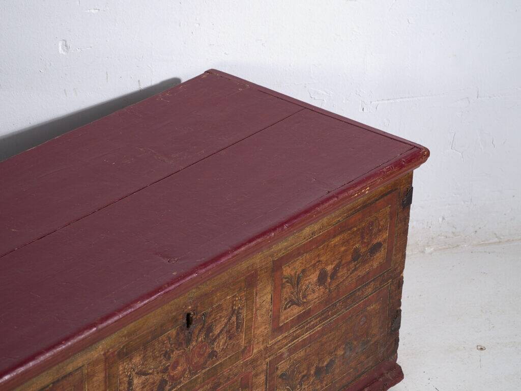 Antique pine wood chest – Central Europe (circa 1900)