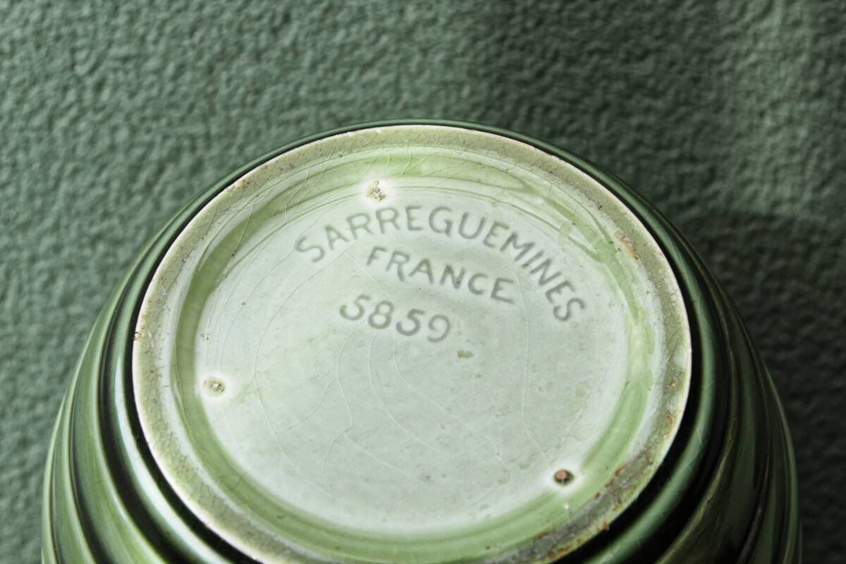 Cache pot en céramique de Sarreguemines