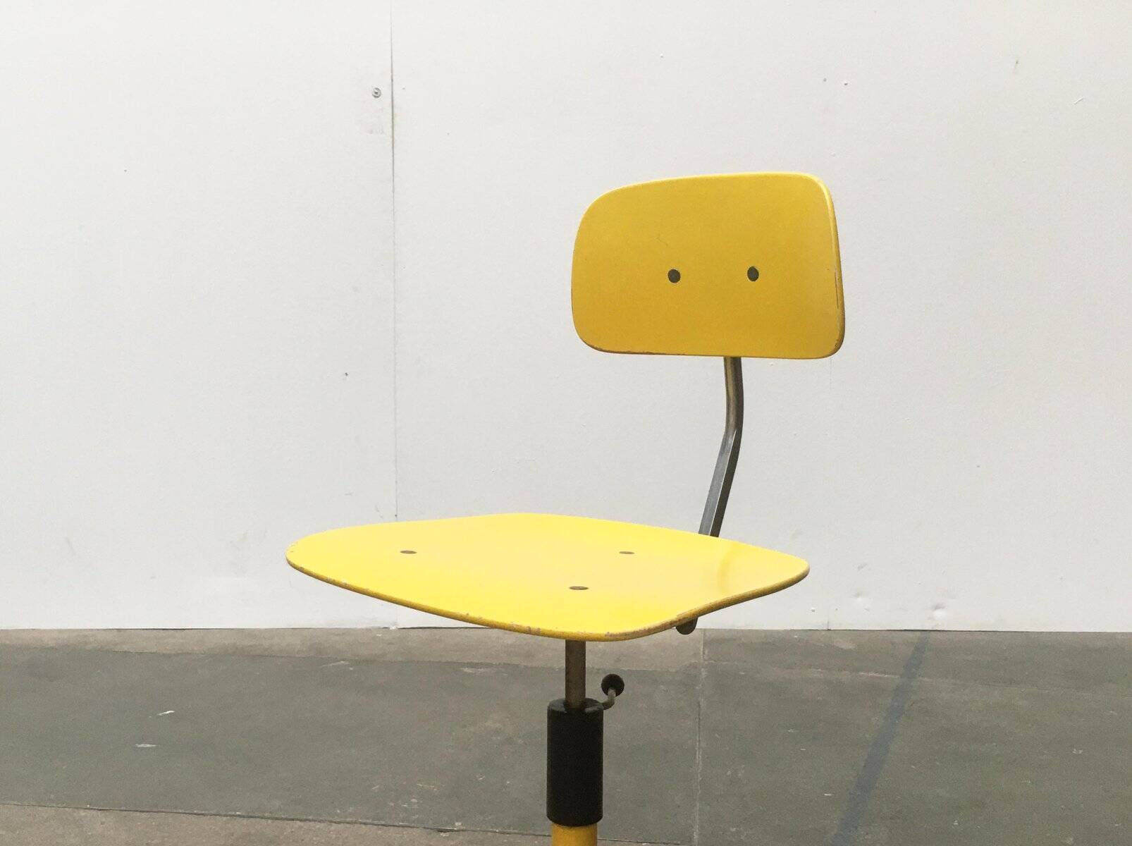 Mid-century Danish swivel office chair by Jørgen Rasmussen for Kevi