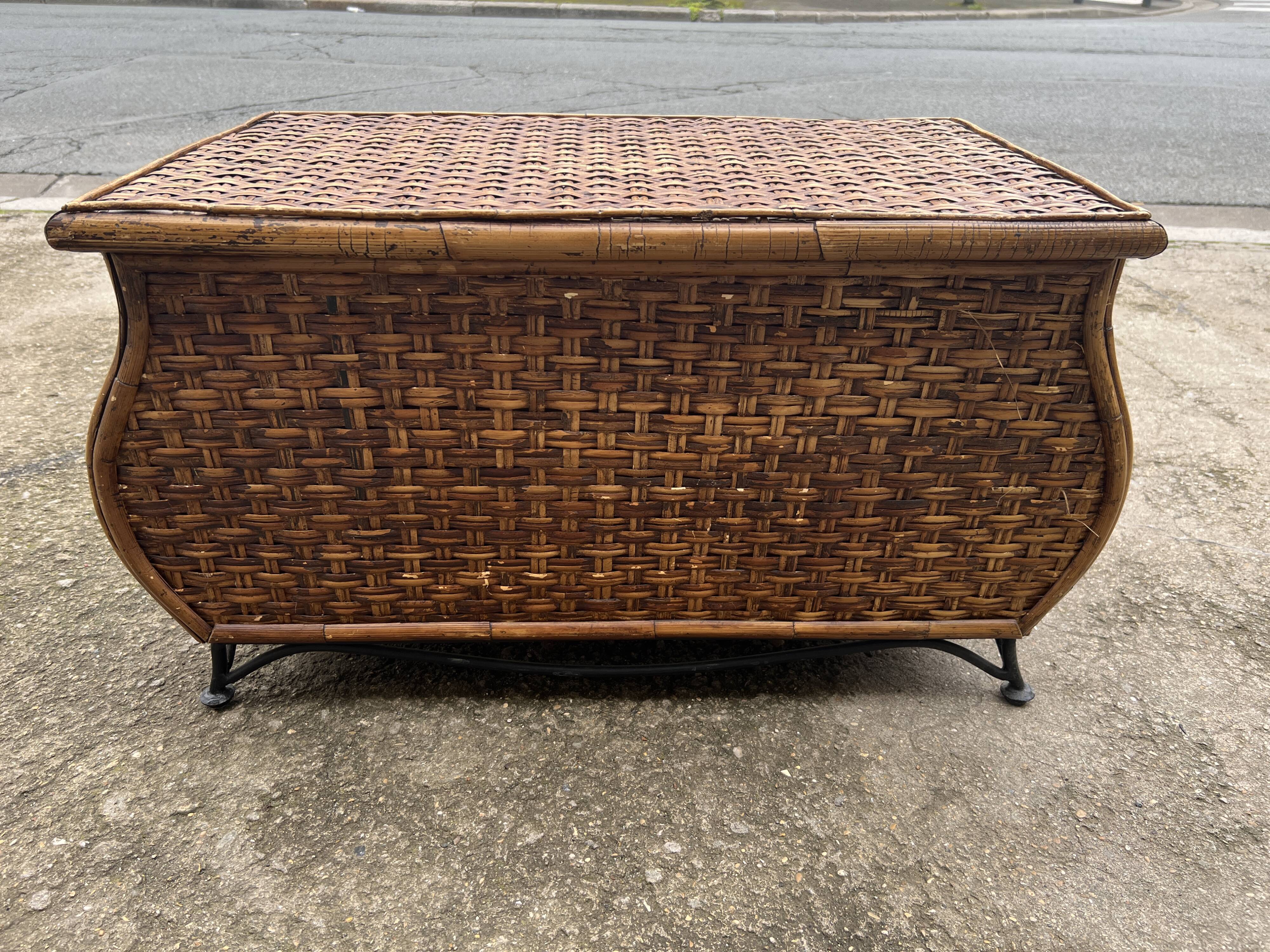 Rattan trunk in vintage wicker and wrought iron