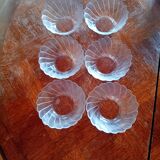 Set of 6 vintage Arcoroc bowls