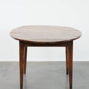 Rare antique oval French extendable dining table made of fruitwood