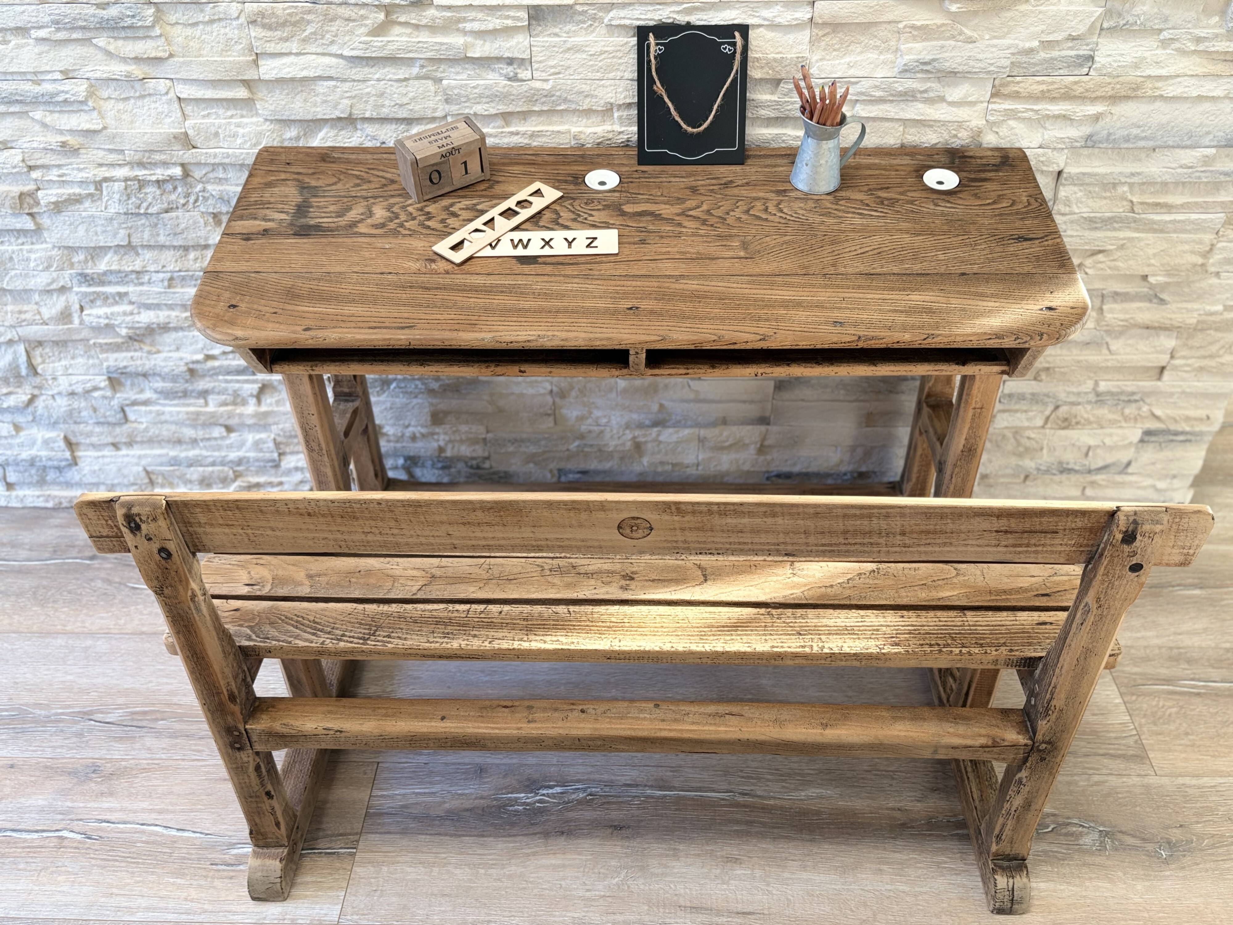 Pupitre ancien enfant