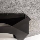 Lampada plafoniera in ferro verniciato e vetro. italia anni '60