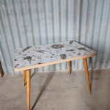 Vintage compass leg table