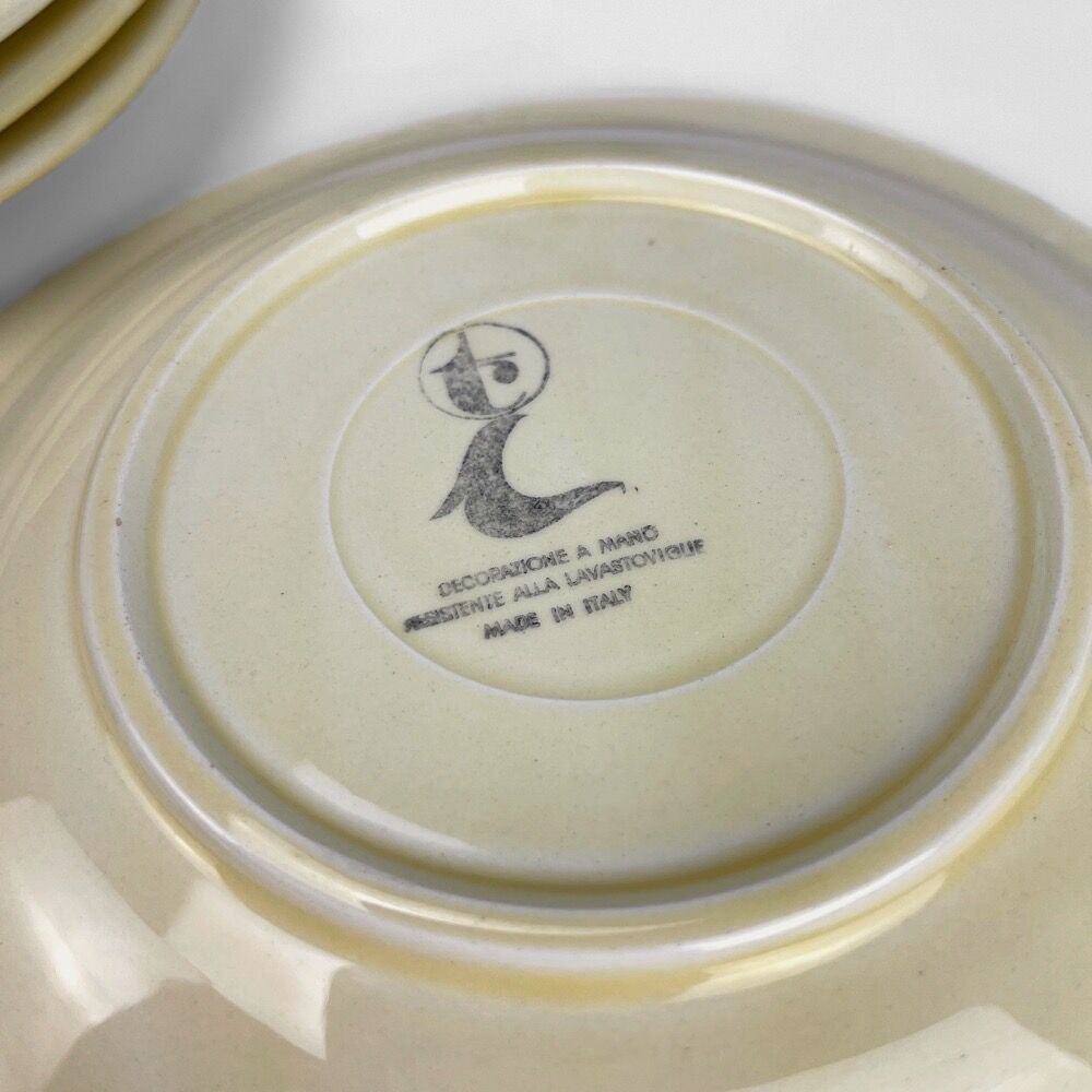 Service d'assiettes 12 pièces et plat Italie années 70