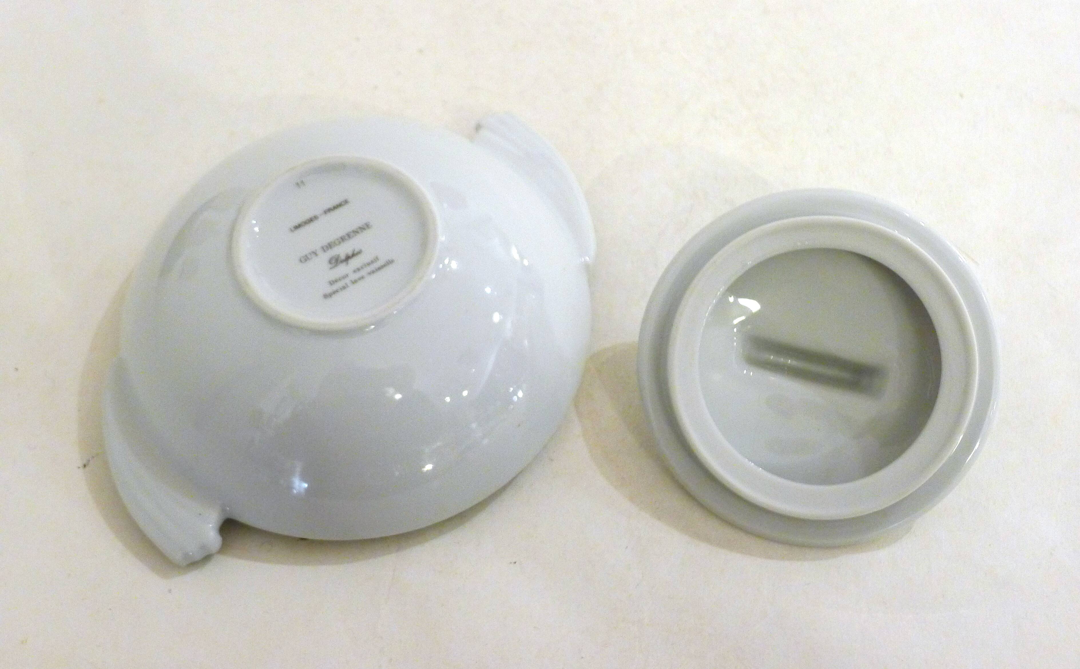 Delphie sugar bowl by Guy Degrenne in porcelain