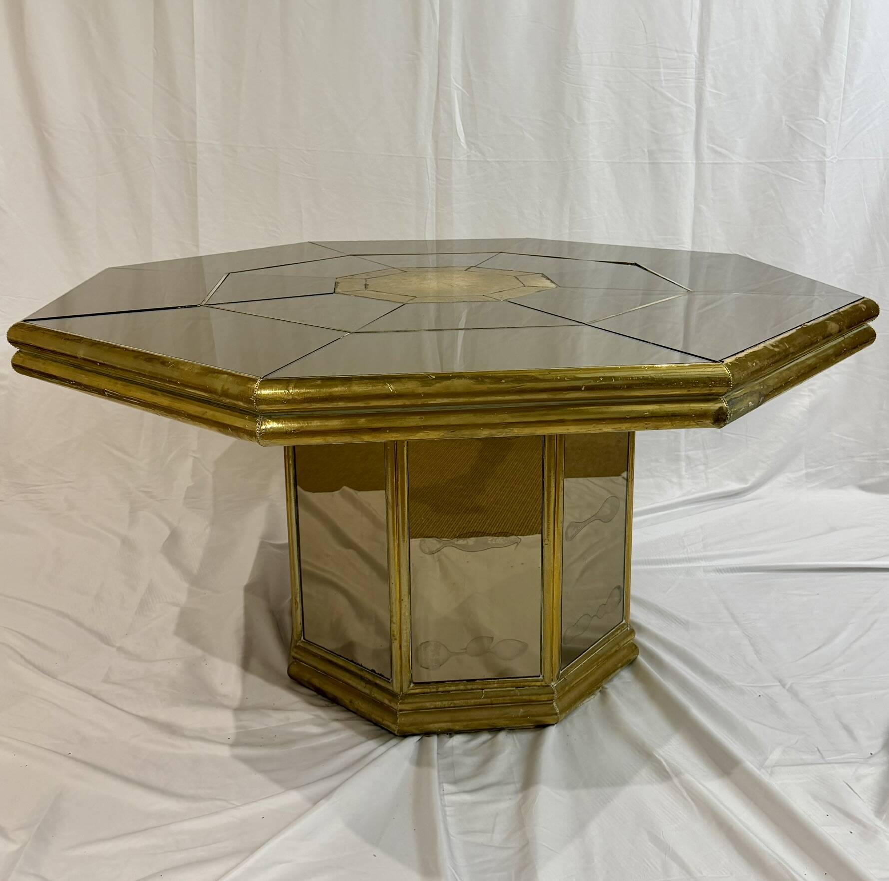 OCTAGONAL TABLE 1970