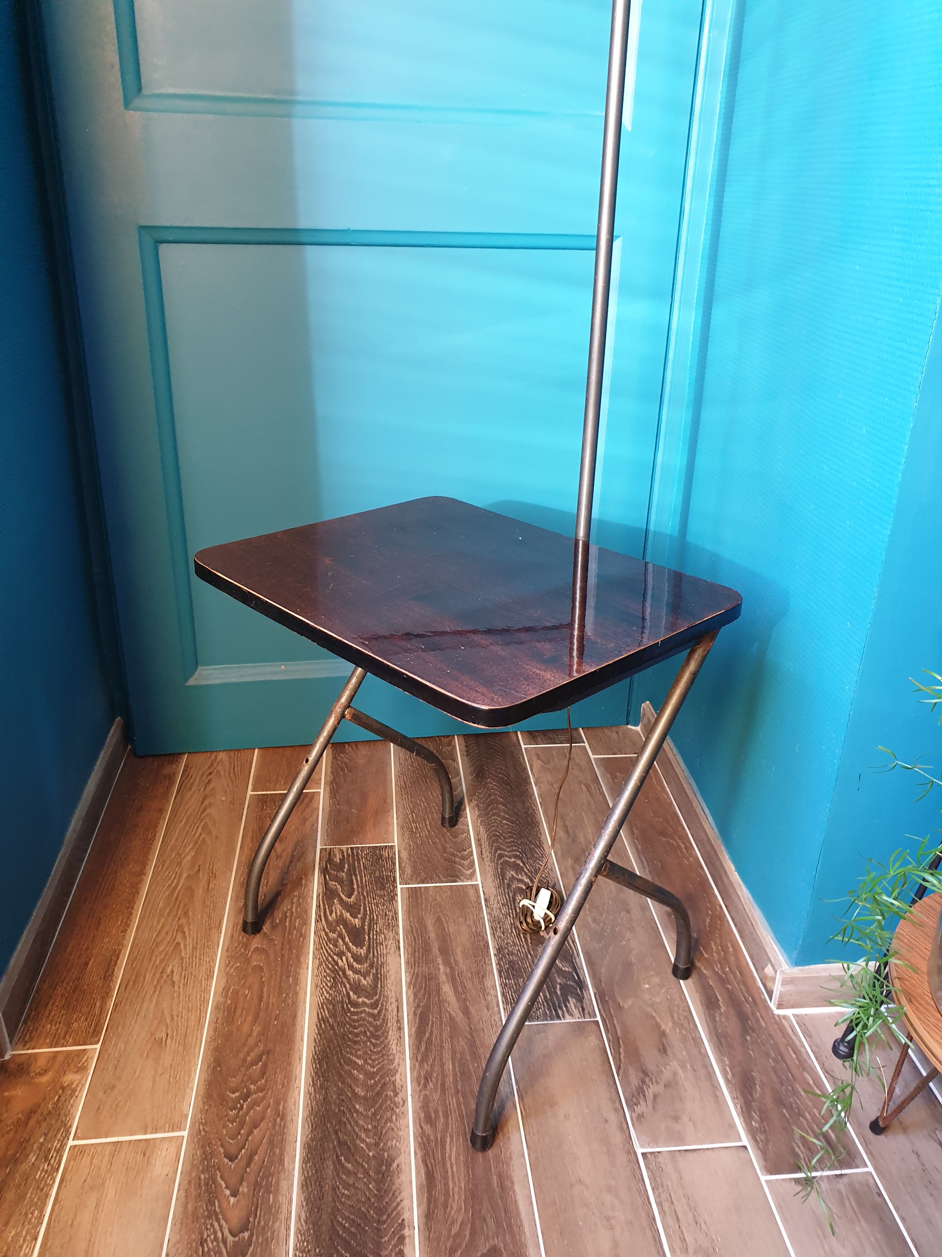 Reader lamp with tablet formica, 50s