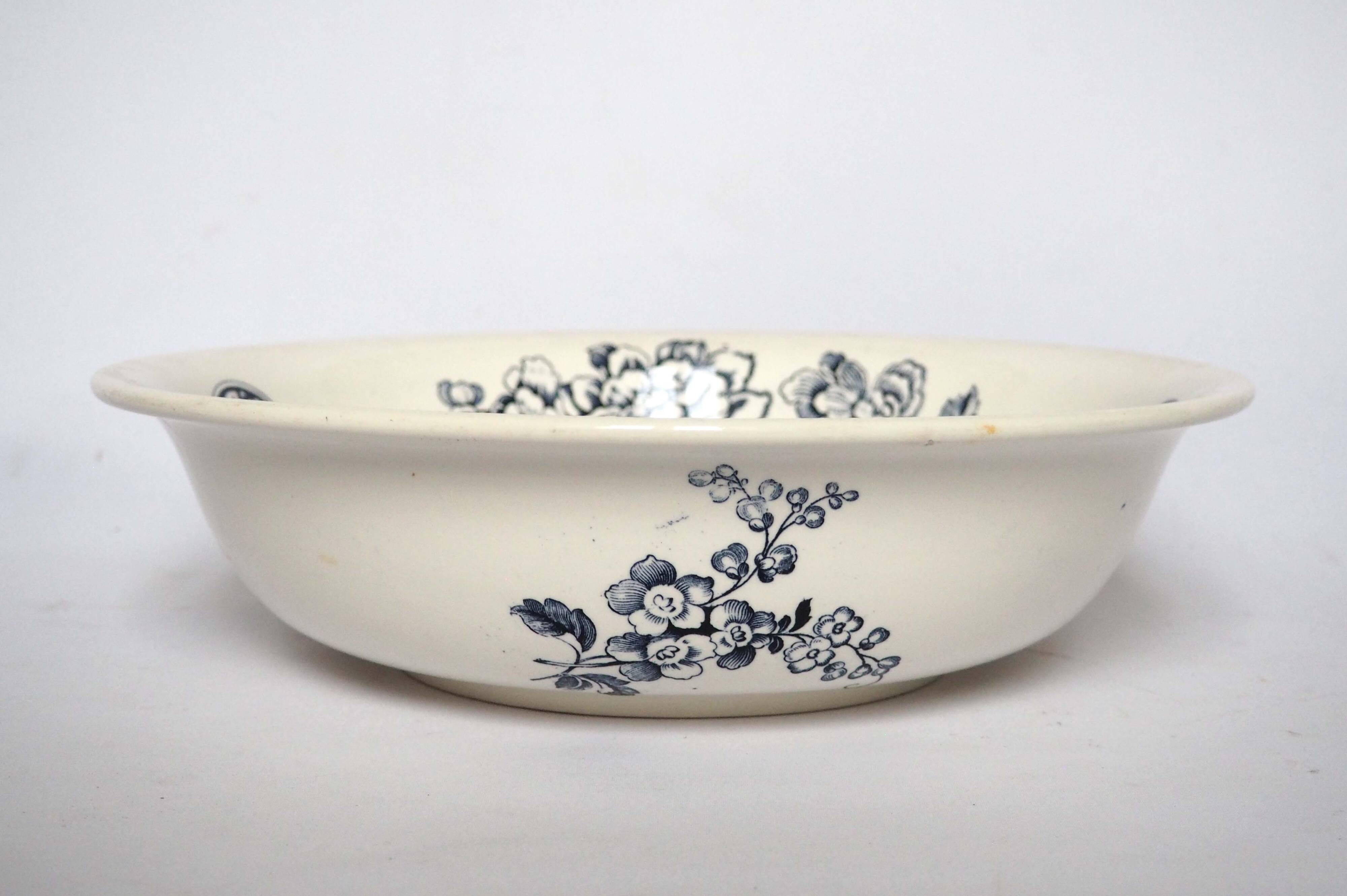 Large Albion Iron Earth Dish