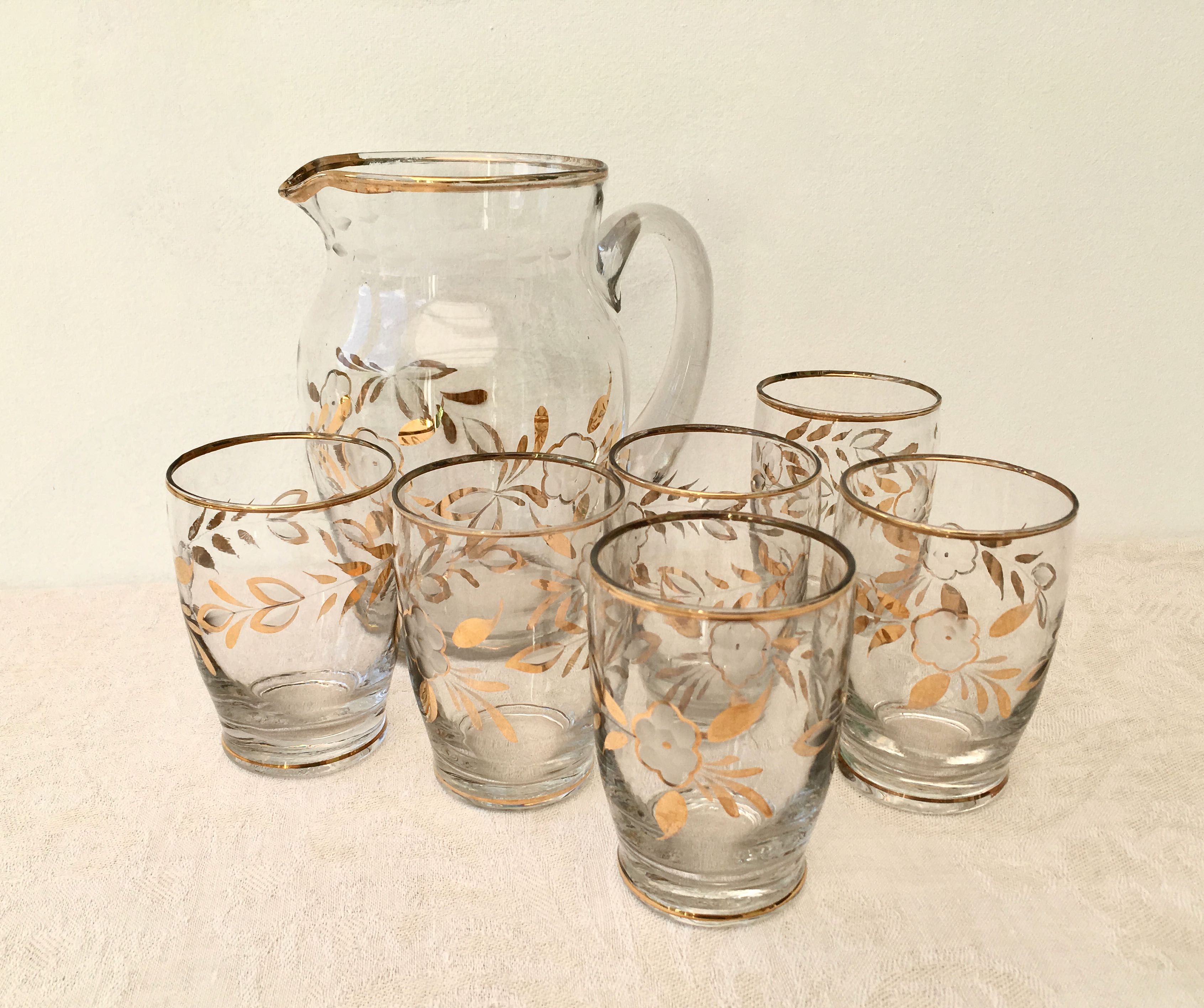 Service 6 glasses and water jug