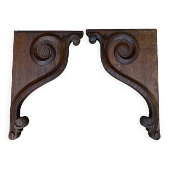 Decorative element, carved wooden wall brackets