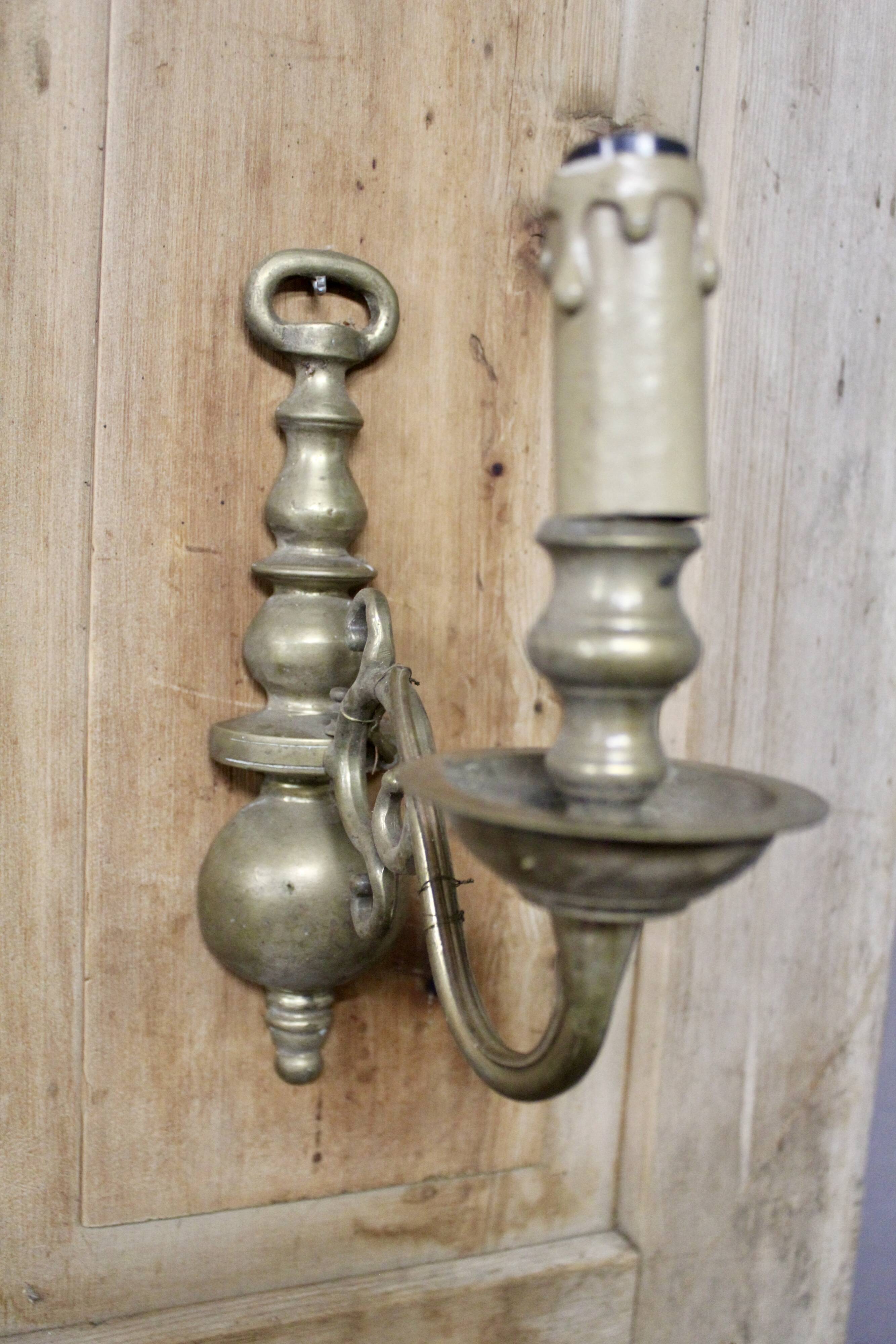 Dutch style bronze wall light