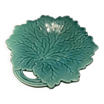 Leaf-shaped clay catchall