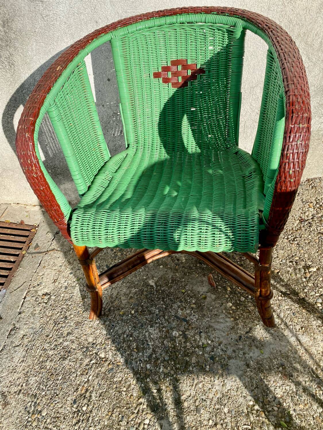 6 wicker chairs