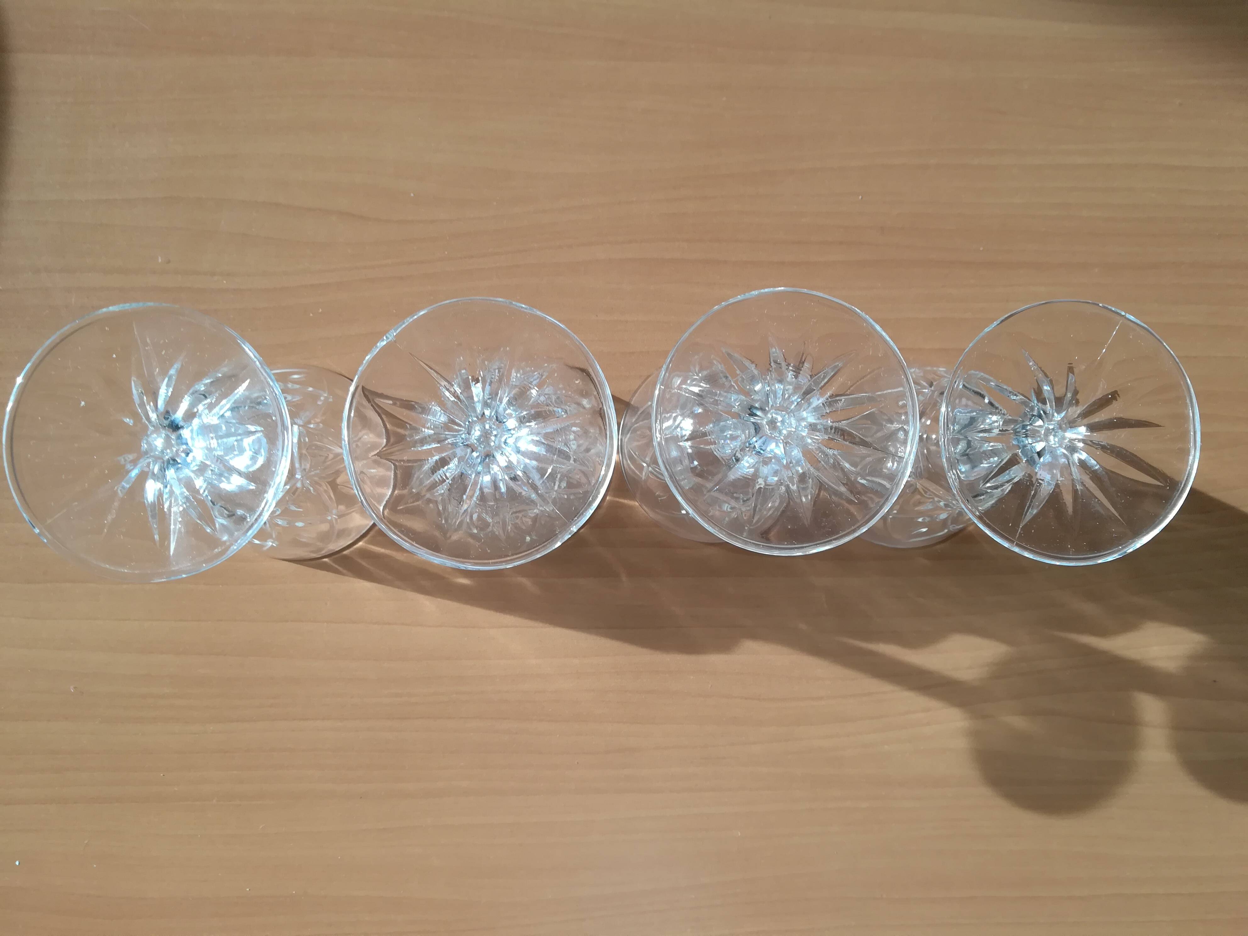 Set of 4 Harlequin Crystal Stemmed Glasses