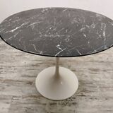 Knoll marble tulip table