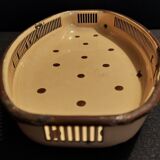 Bread basket in enameled sheet metal with brown dots, first half of the 20th century