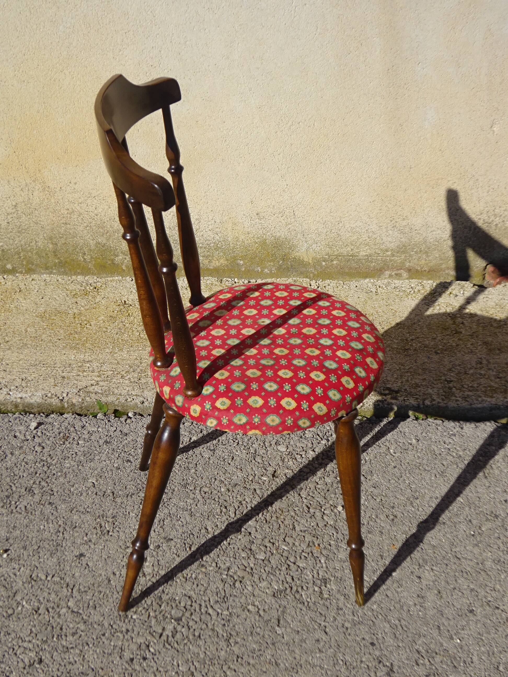 Vintage chairs, wooden, with splayed legs, both.