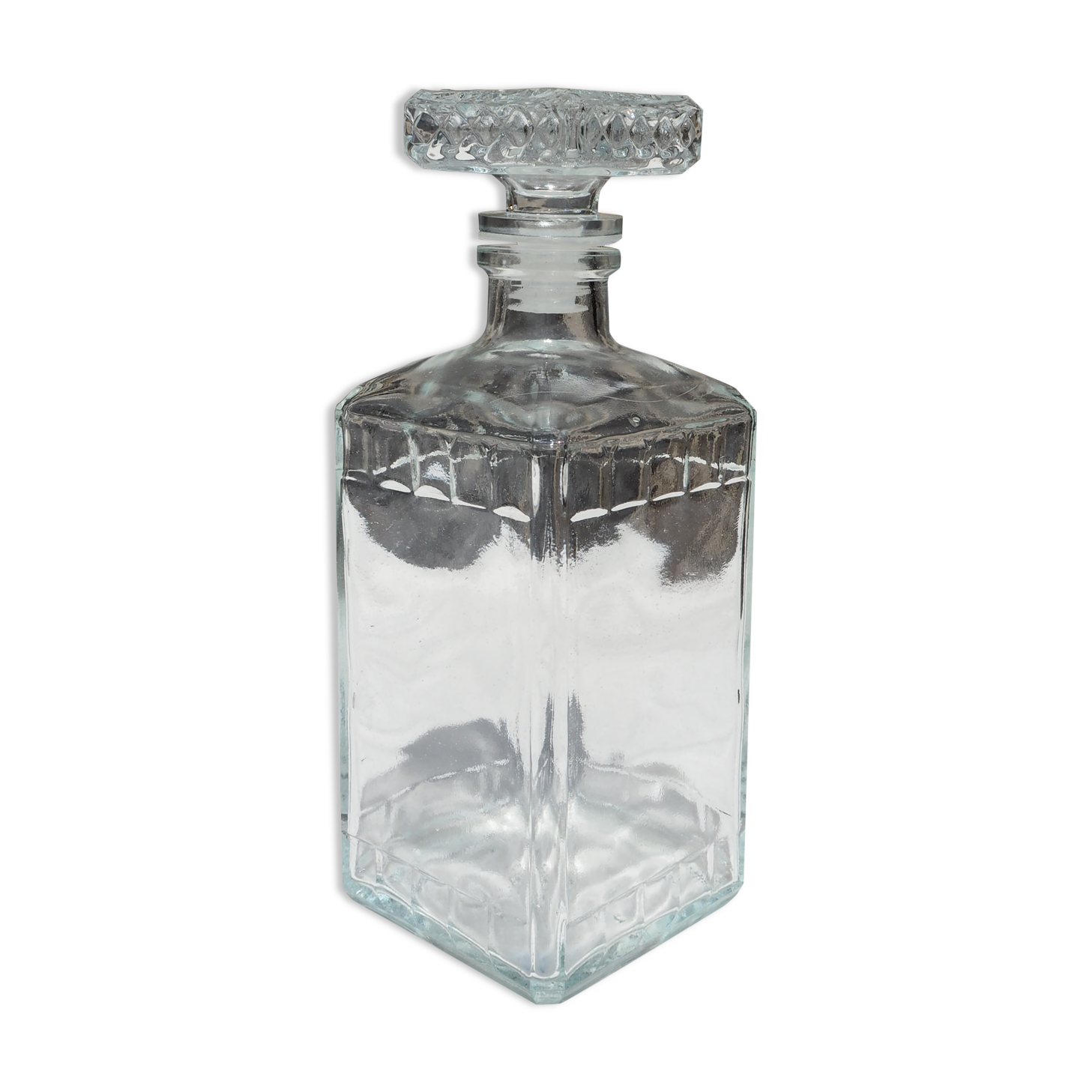 Glass whisky decanter