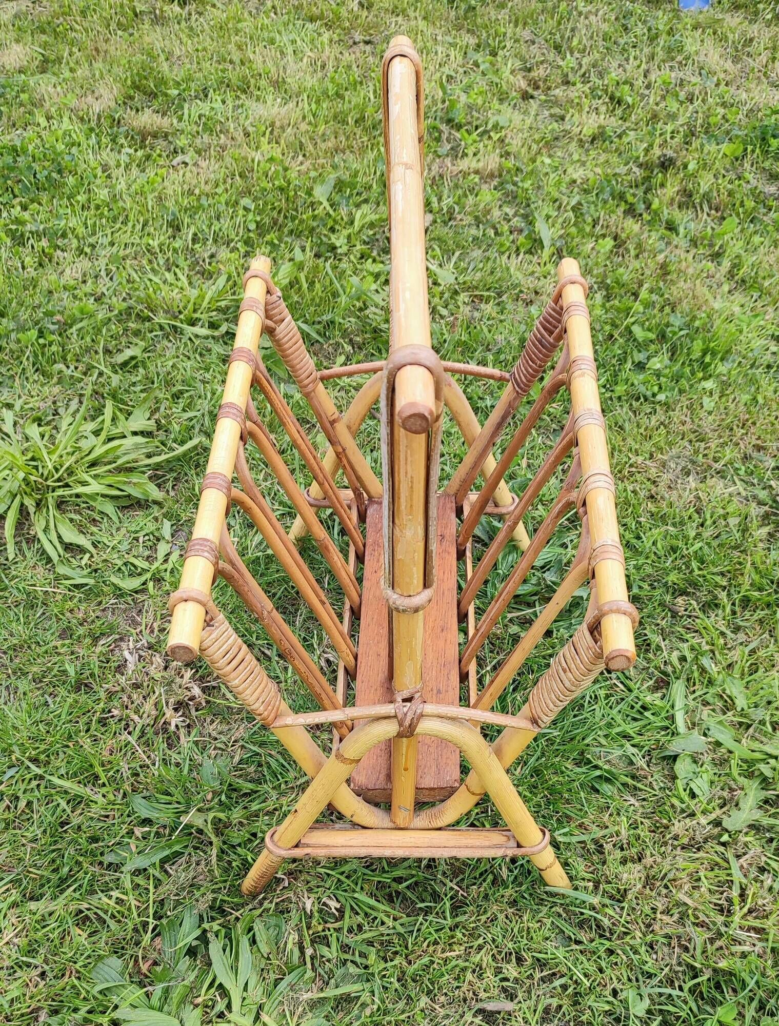 Vintage magazine rack in rattan and bamboo