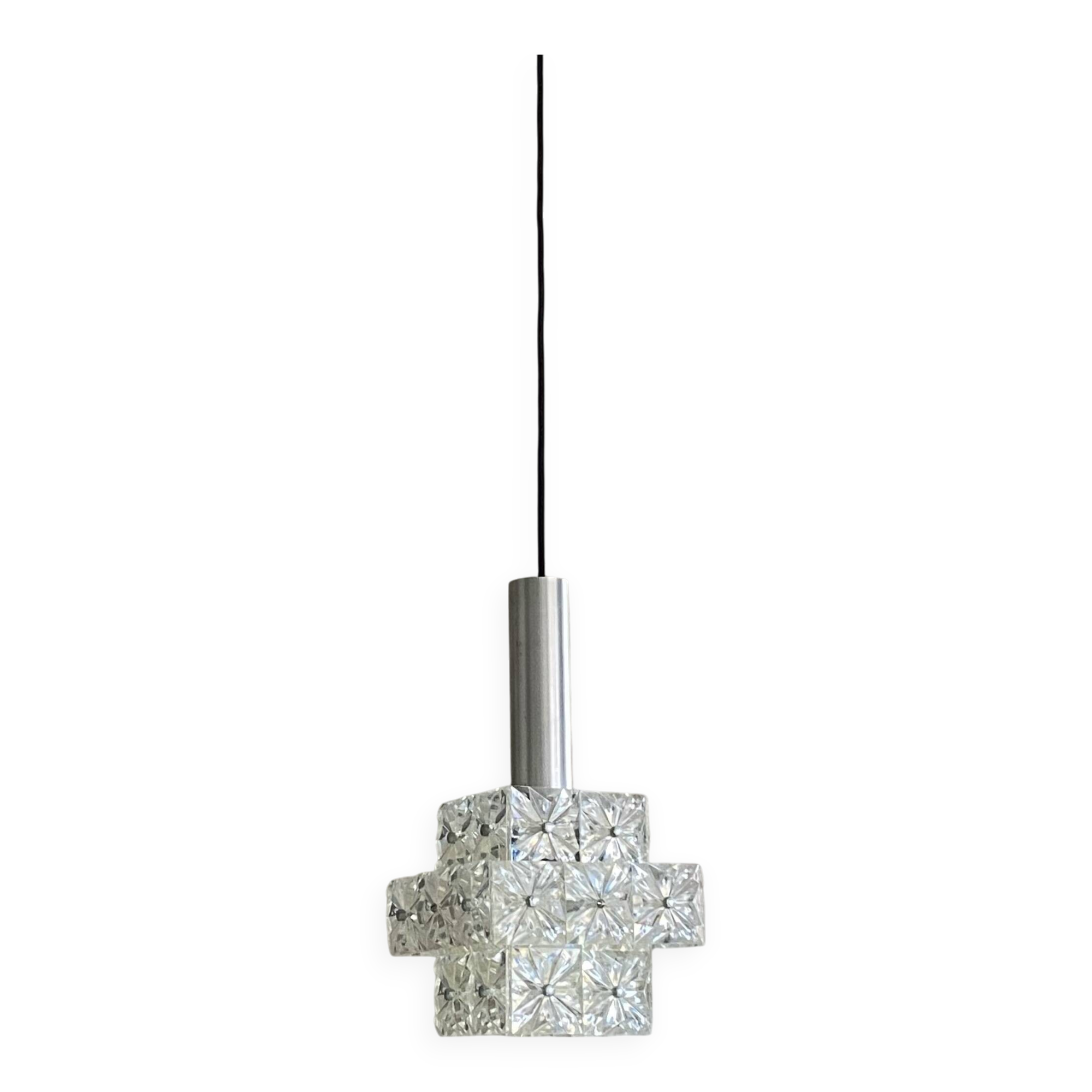 Pendant chandelier in plexiglass diamond point aluminum