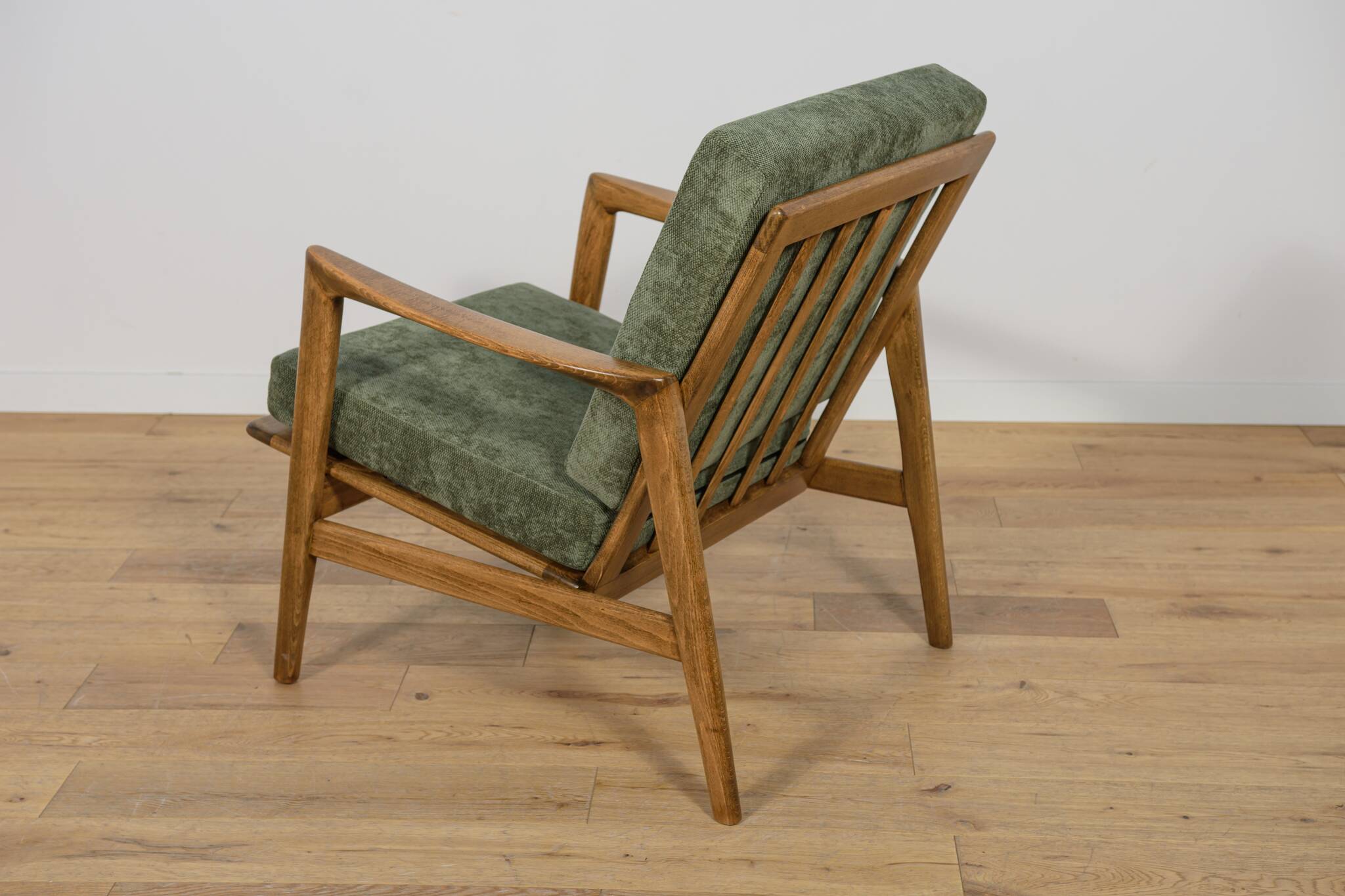 Model 300-139 Armchair from Swarzędz Factory, 1960s