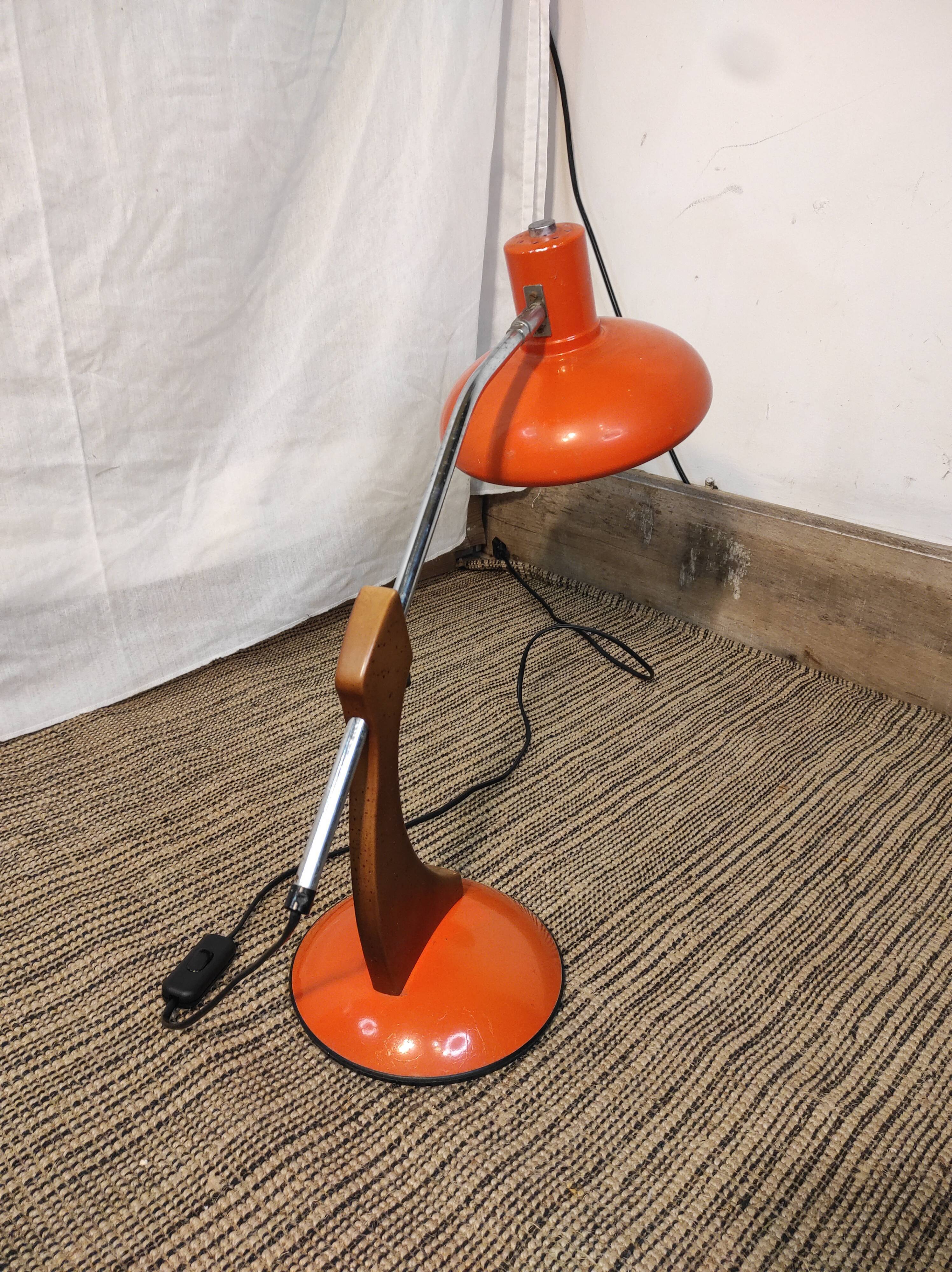 Desk lamp design 1970