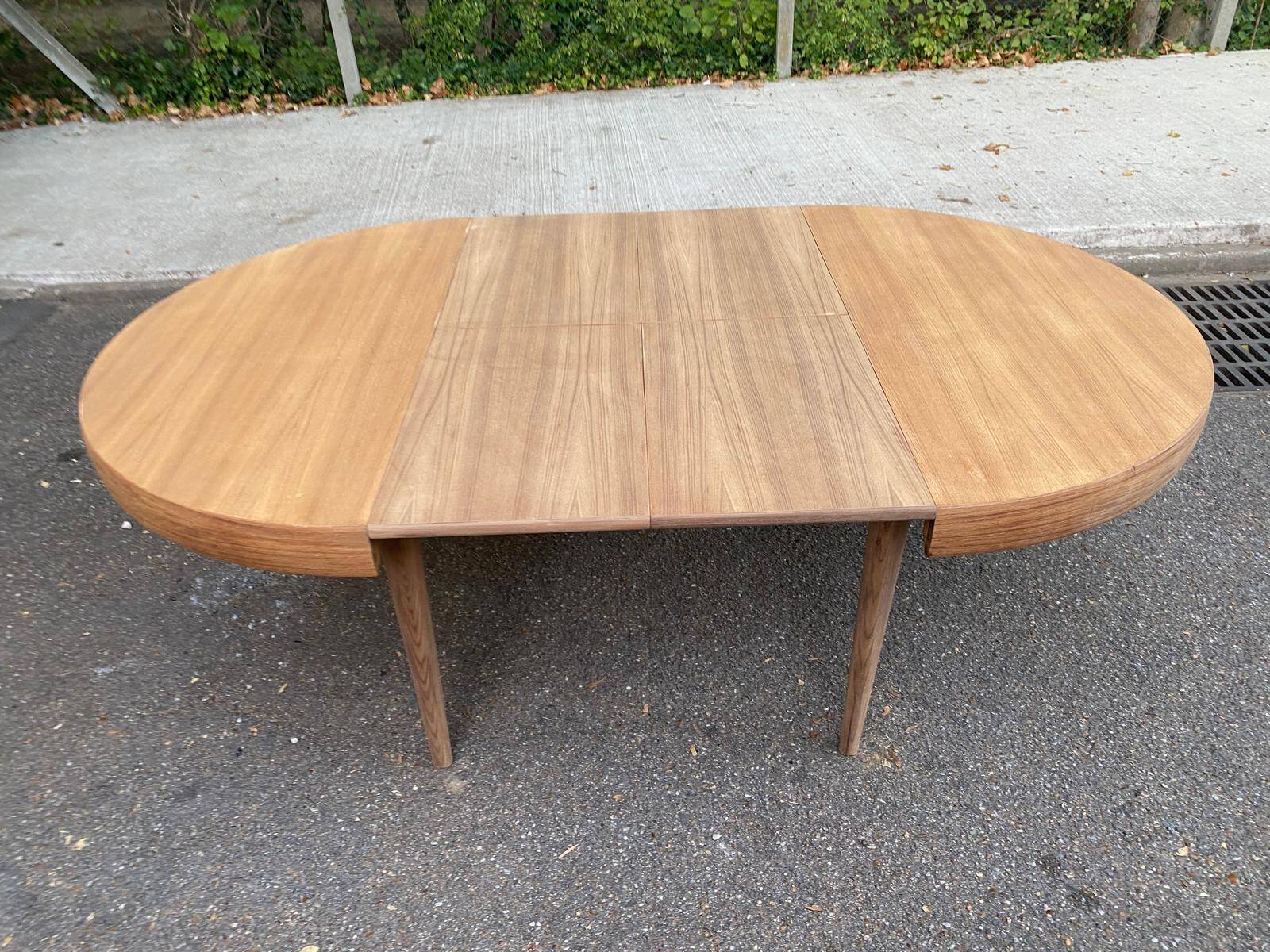 Authentic Scandinavian round table BAUMANN stripped in raw teak 1960