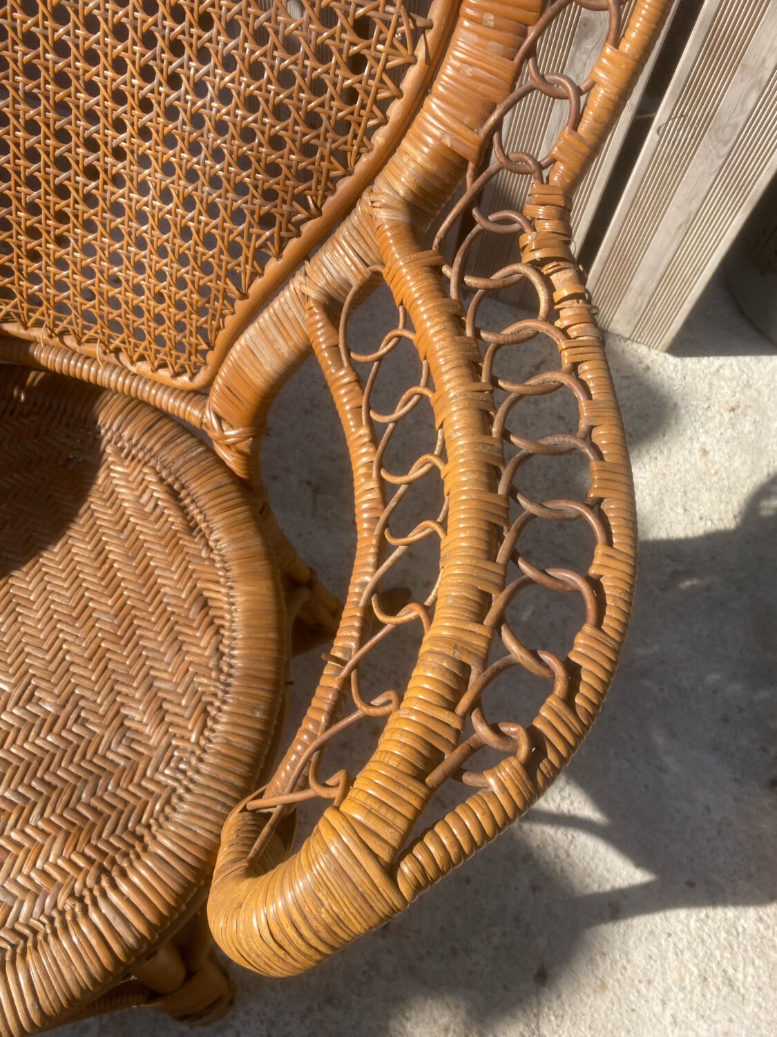 Vintage rattan chair chair