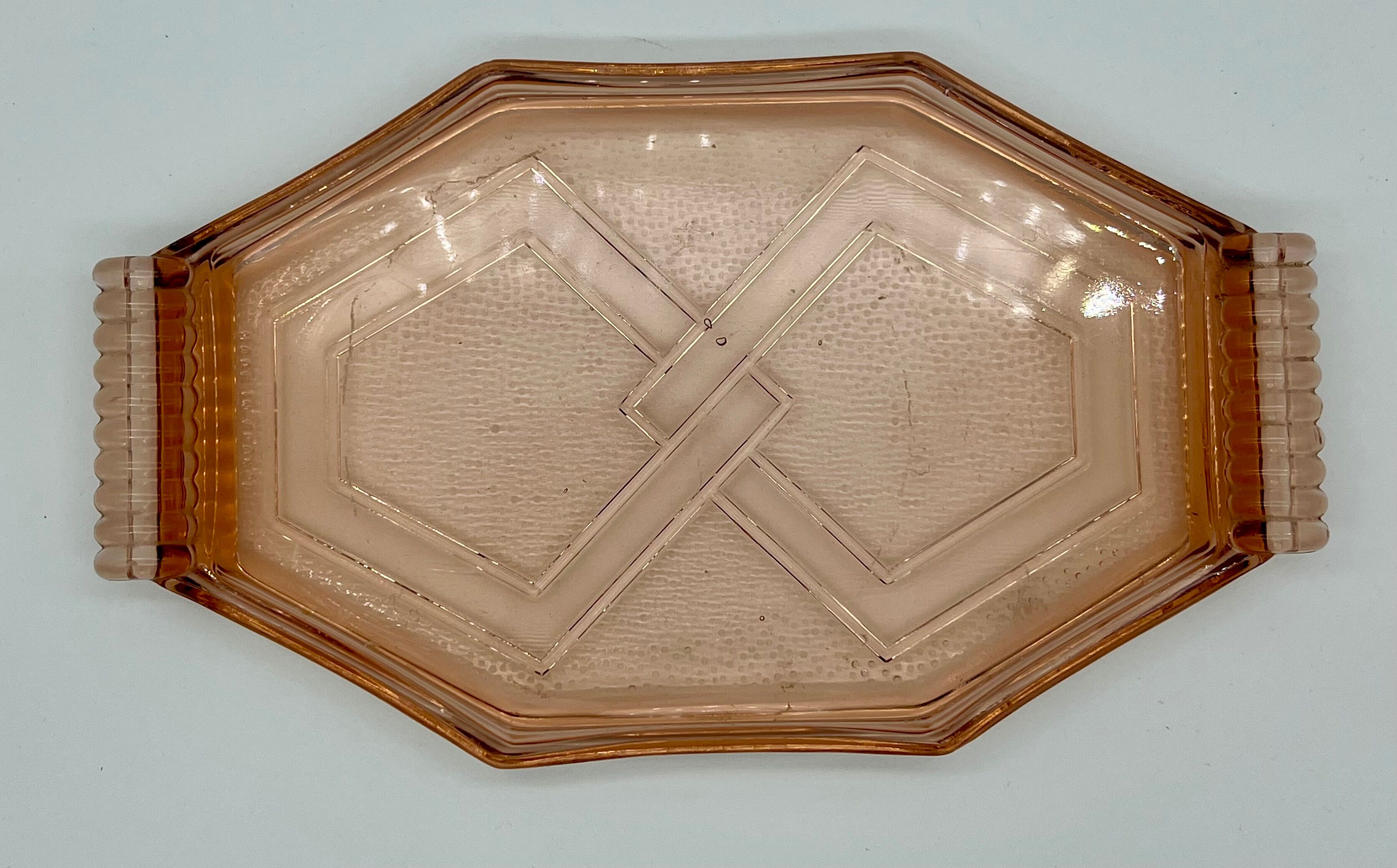 Art deco tray in pink glass with handle