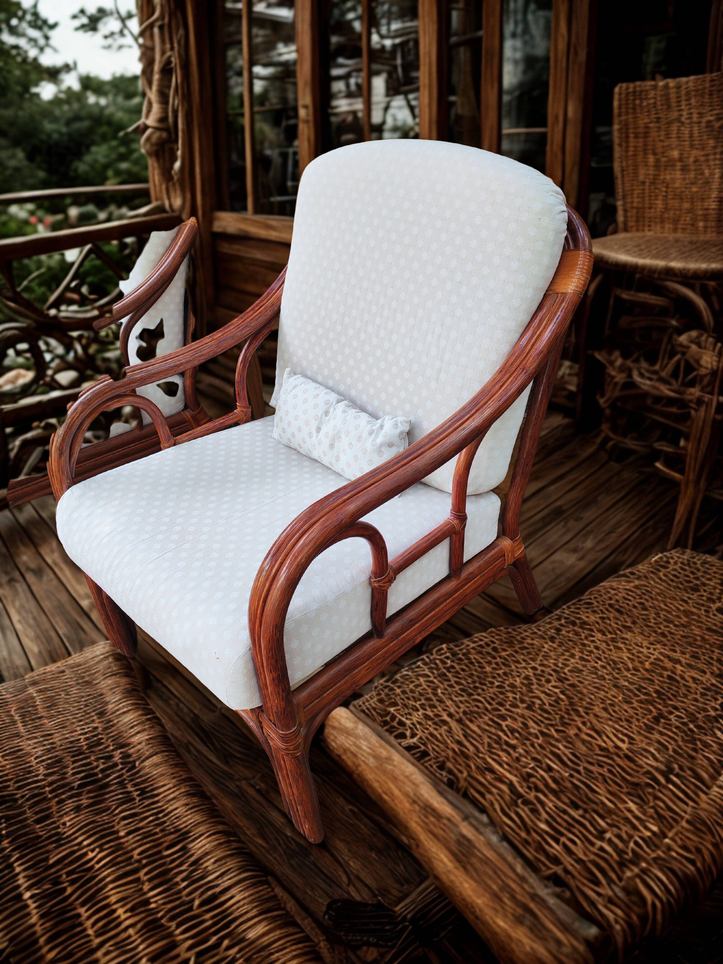 Fauteuil en bois et rotin
