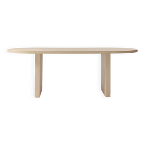 Table à manger na? pieds