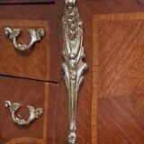Marquetry chest of drawers