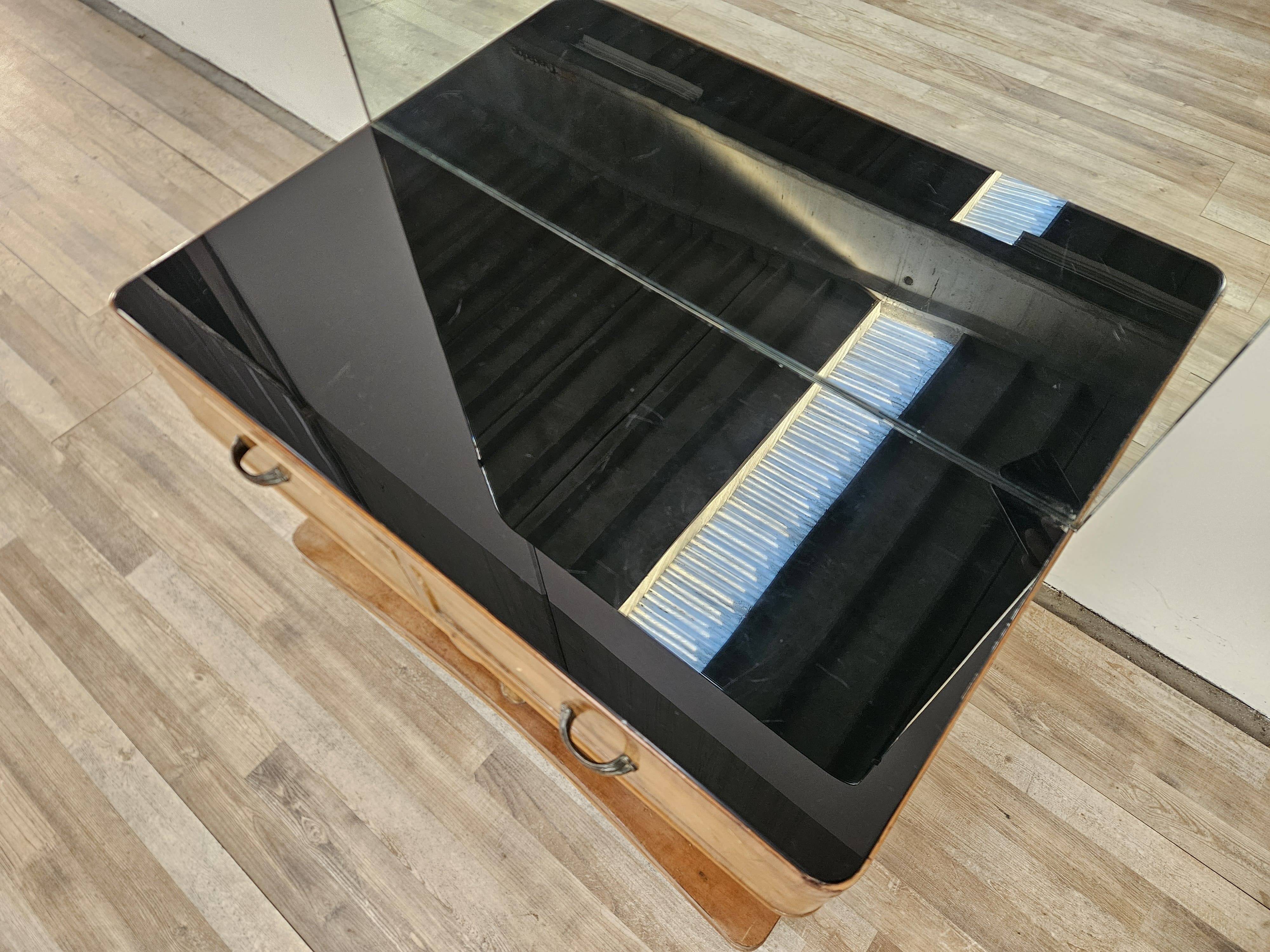 Art Deco dressing table with large mirror